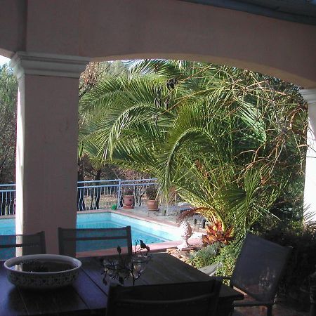 Le Patio Apartment Туртур Екстериор снимка