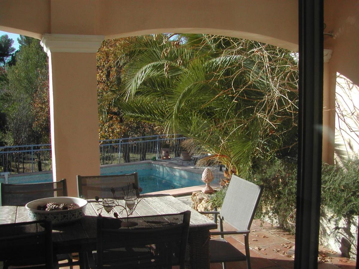 Le Patio Apartment Туртур Екстериор снимка