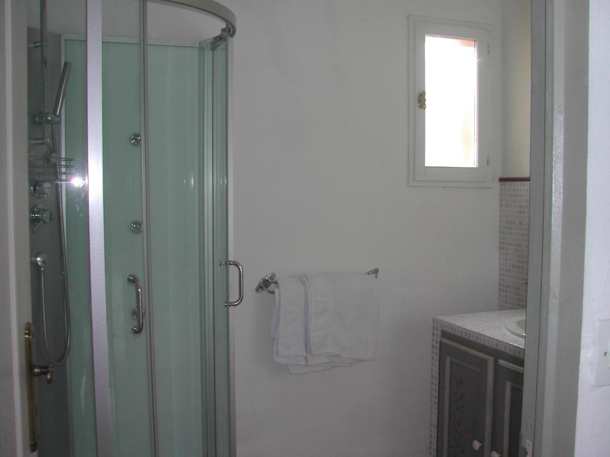 Le Patio Apartment Туртур Екстериор снимка